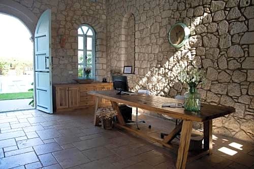 Manastir Alacati Hotel