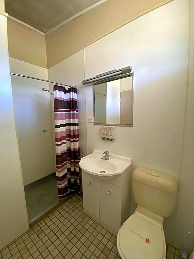 Coal n Cattle Hotel Motel