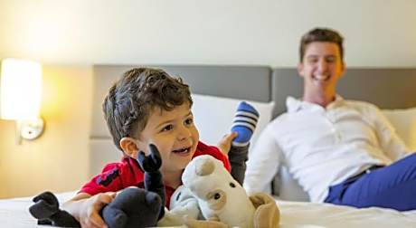 Novotel Suites Mall Avenue Dubai