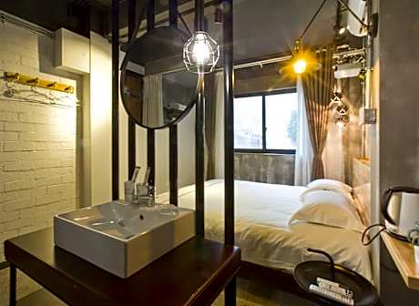 Room 18