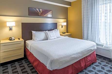 Studio with Sofa Bed and Adapted Tub - Mobility and Hearing Accessible