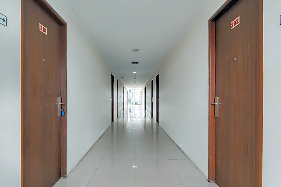 Urbanview Hotel Syariah Dapen Pontianak by RedDoorz
