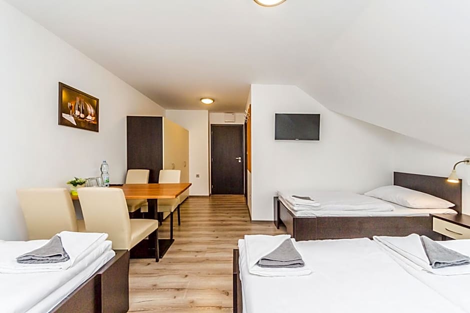 Nová Hospoda - Hotel & Restaurant