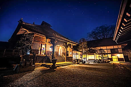 Temple Hotel 正暦寺