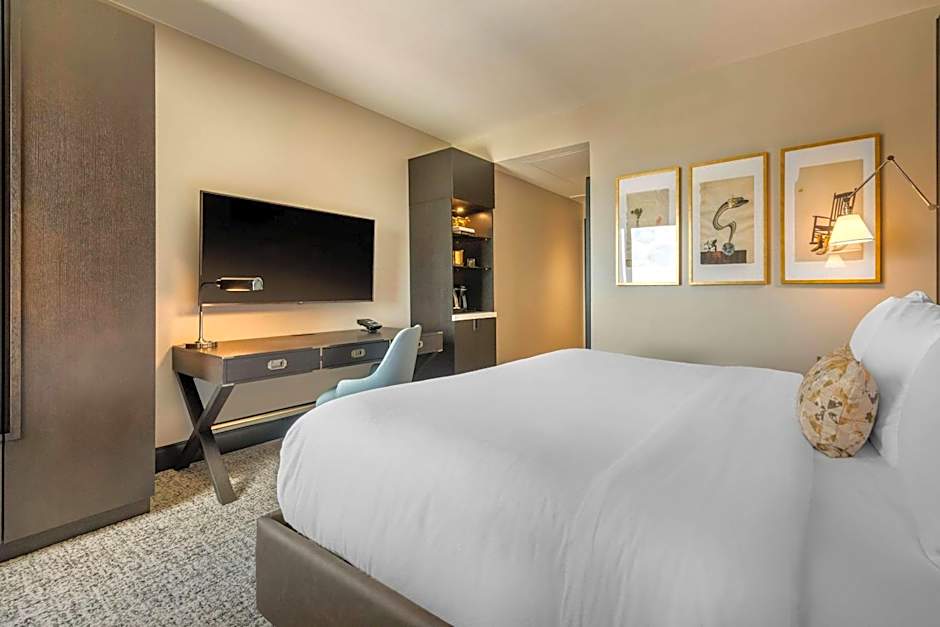 Cambria Hotel Houston Downtown Convention Center