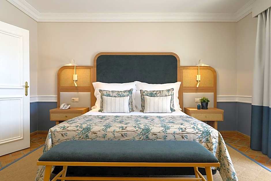 Photo 1 of 6 of Suite