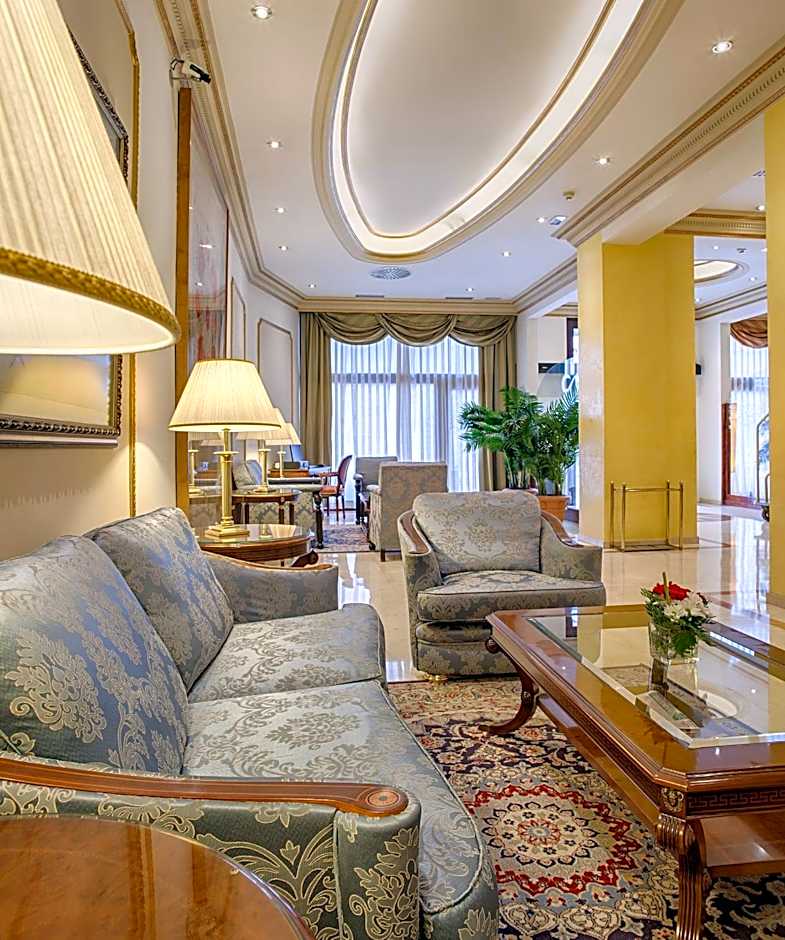 Hotel Roger De Lluria