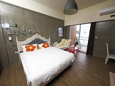 Queen Room with Balcony - Travel Subsidy Program Only