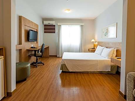 Standard Apartment with One Queen Bed