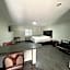 High Falls Inn & Suites