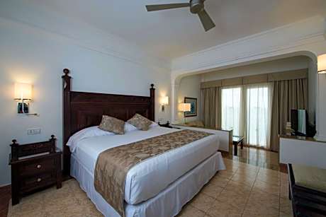 2 Bedroom Junior Suite