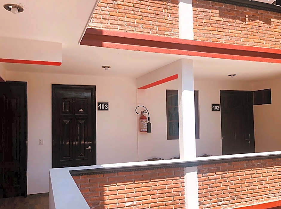 HOTEL LA GRAN MANZANA