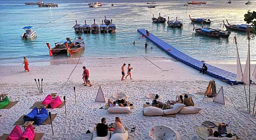 Charming Lipe Beach Resort