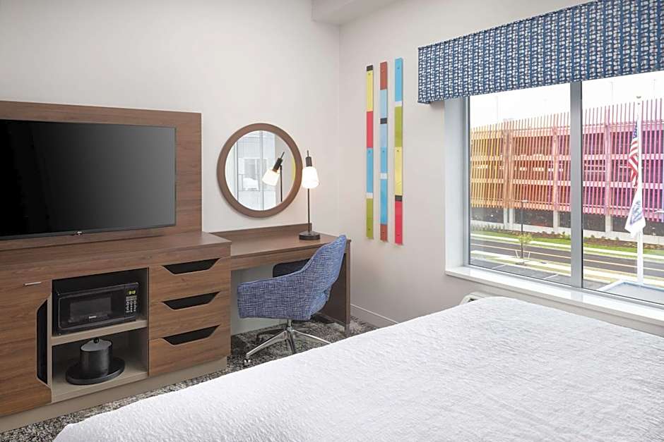 Hampton Inn & Suites Rochester Downtown