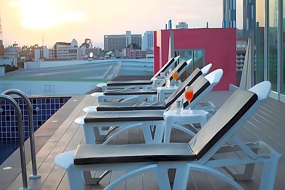 LEVANA PATTAYA HOTEL