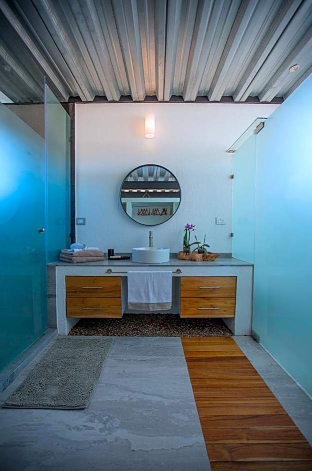 Departamento en planta baja con patio, dos habitaciones con dos ba¿os completos sala y cocina integral Vistas desde la azotea de