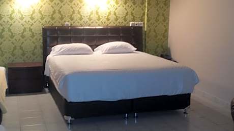 Junior Suite with Spa Bath