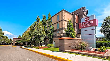 Best Western Premier Toronto Airport Carlingview Hotel