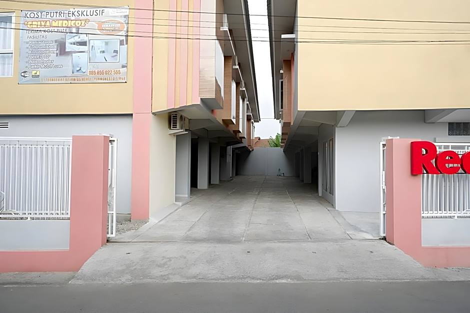 RedDoorz Syariah near RSUD Margono Purwokerto