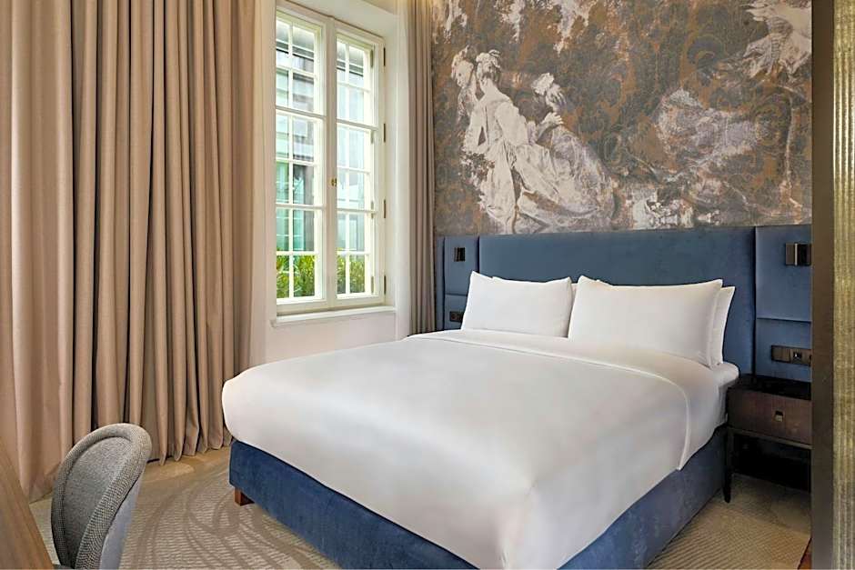 Hotel Verte, Warsaw, Autograph Collection