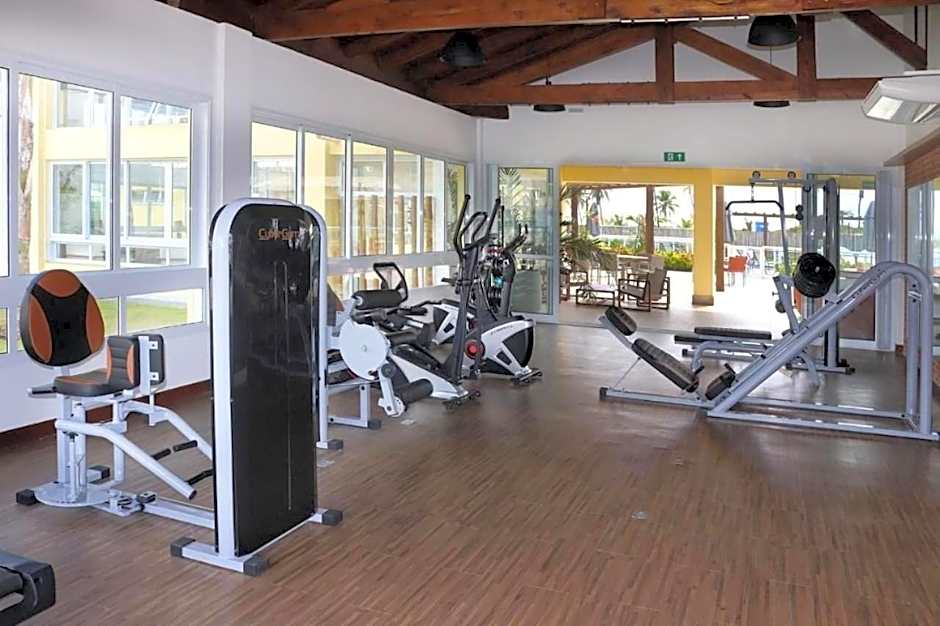 Apartamento em condomínio com passeio incluso