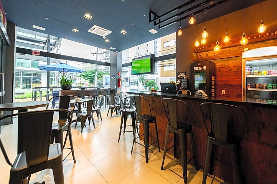 Ibis Budget Blumenau