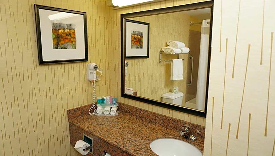 Holiday Inn Express & Suites Gibson By IHG
