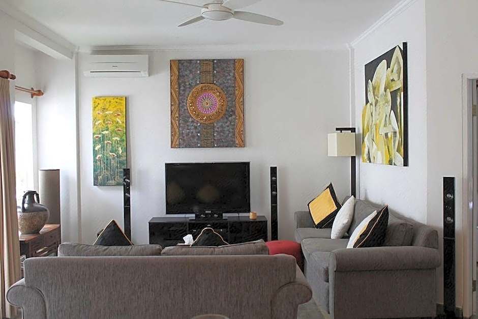 Bali Court Hotel & Apartment