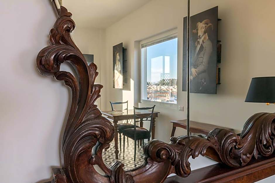 Eleventh Floor Suites