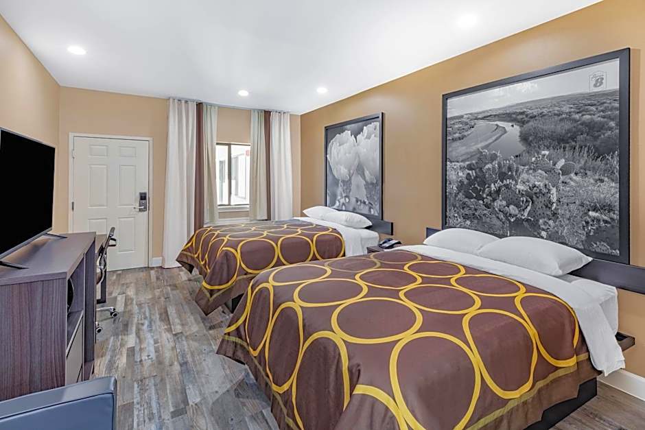 Super 8 by Wyndham Houston NW Beltway 8