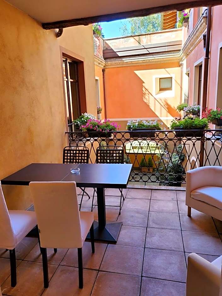 Hotel La Contrada