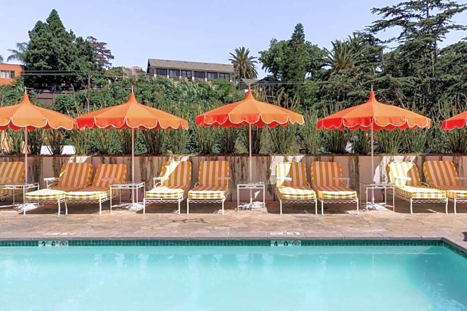 Silver Lake Pool & Inn