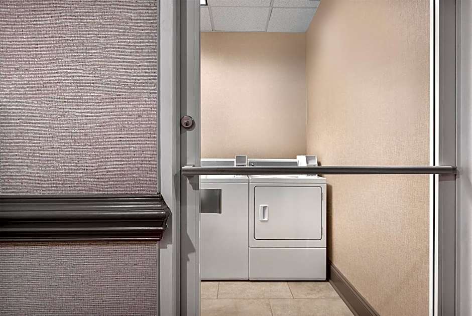 Hampton Inn & Suites Charlotte-Arrowood Rd.