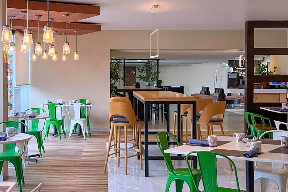 Courtyard by Marriott Toluca Airport