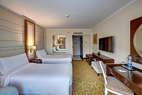 Standard Queen Room