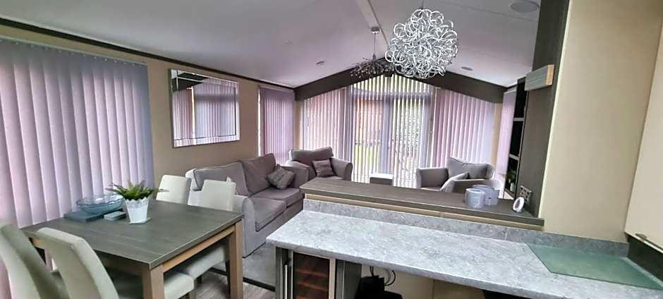 Troutbeck Hot Tub Lodge 4