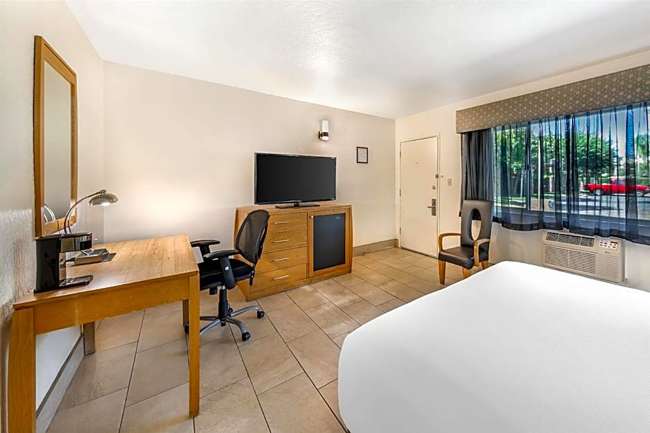 Best Western Pine Tree Motel
