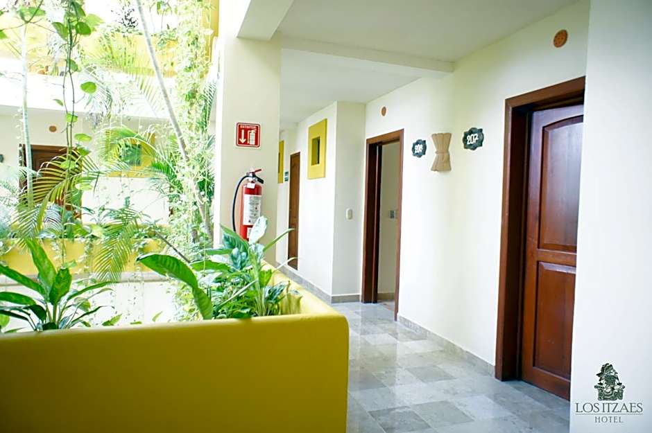 Hotel Los Itzaes