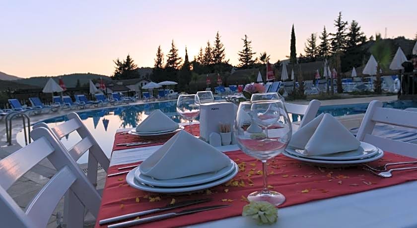 Sahra Su Holiday Village & Spa