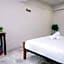 OYO 89874 Gs Golden Star Hotel