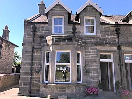 Ravenswood Guest House