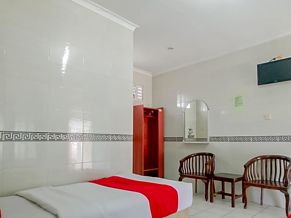 RedDoorz Syariah @ Hotel Sidomulyo Pacitan