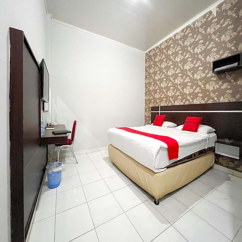 RedDoorz at Lucky Inn Panakukkang Makassar