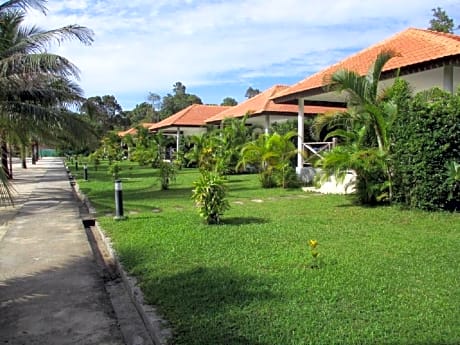 Saracen Bay Resort