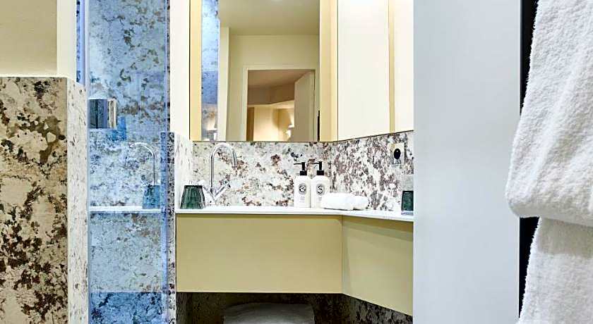 Prince De Conti Hotel