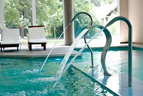 Howard Johnson Escobar Hotel