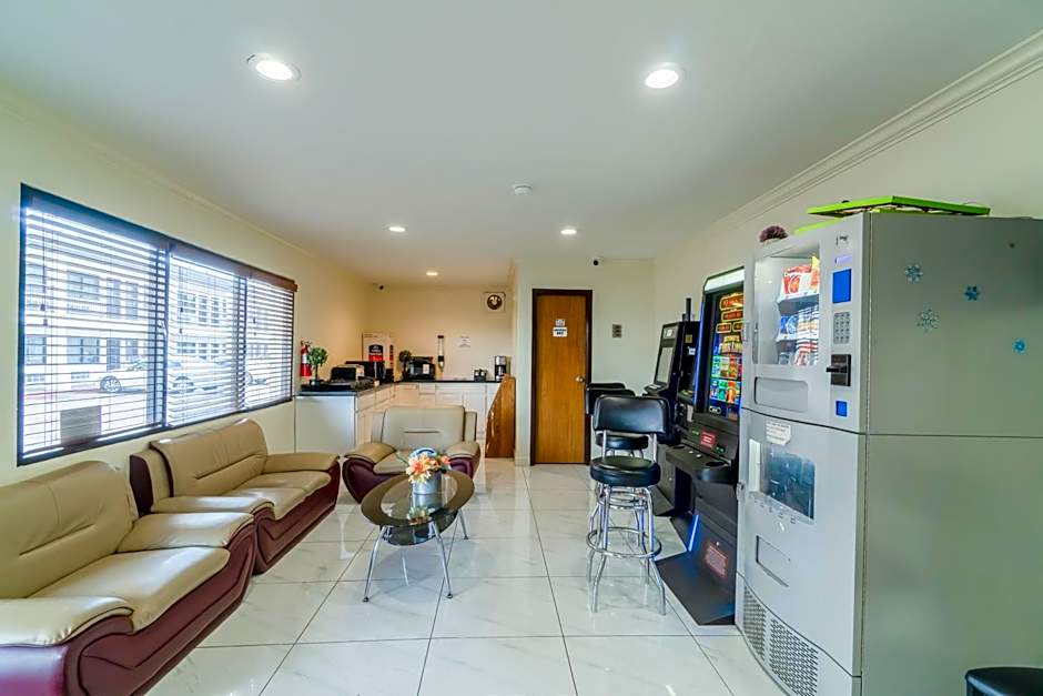 OYO Hotel Houston N Fm-1960 Champions TX