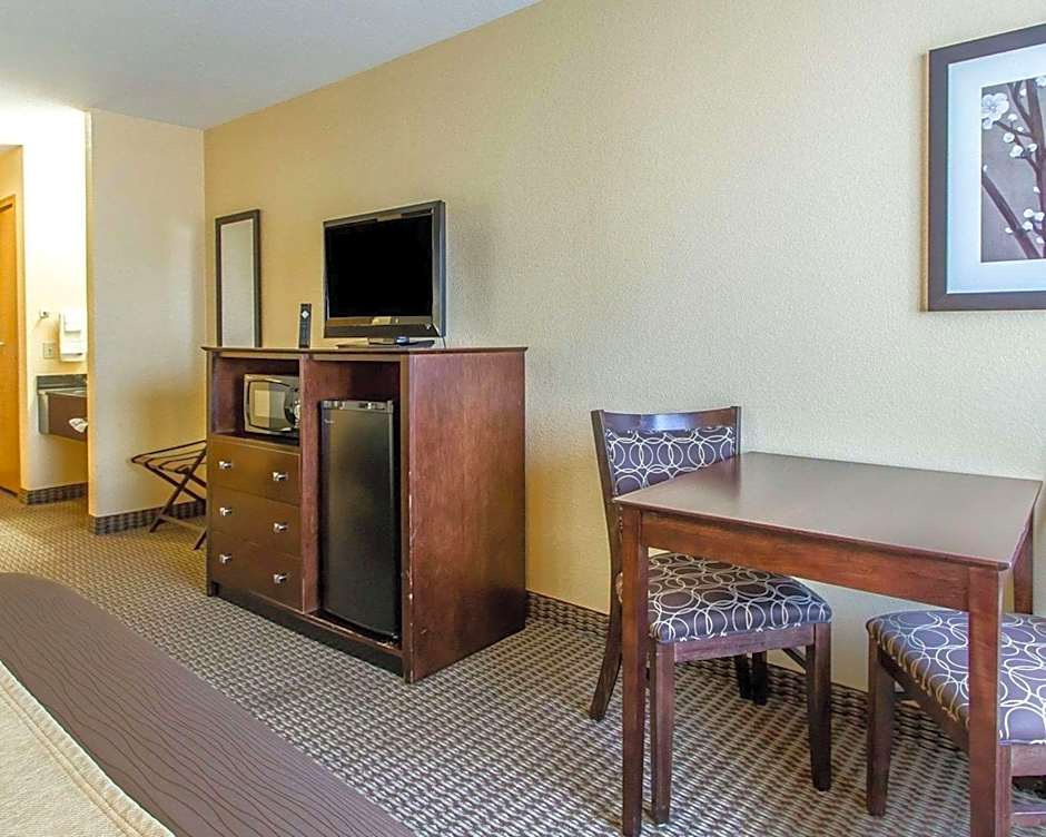 Quality Inn & Suites