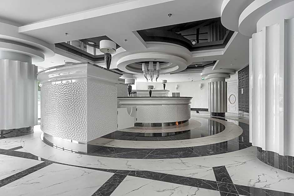 Hanza Tower Original 21st Floor- Sea and City-View