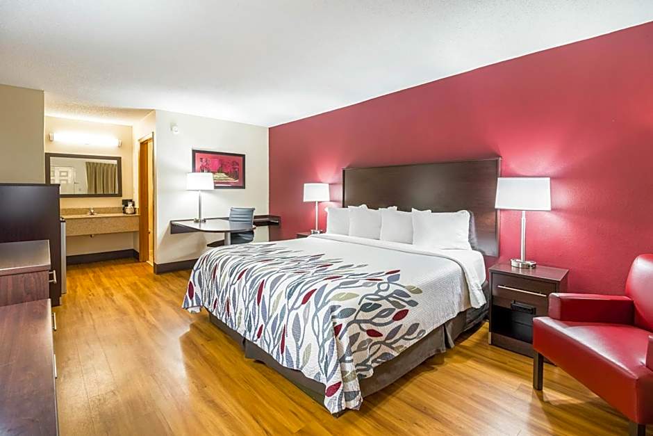 Red Roof Inn Clarksville